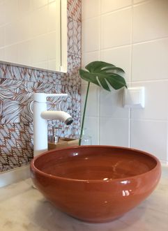 Terracotta washbasin | apartement Casa Descansa | Eastern Algarve